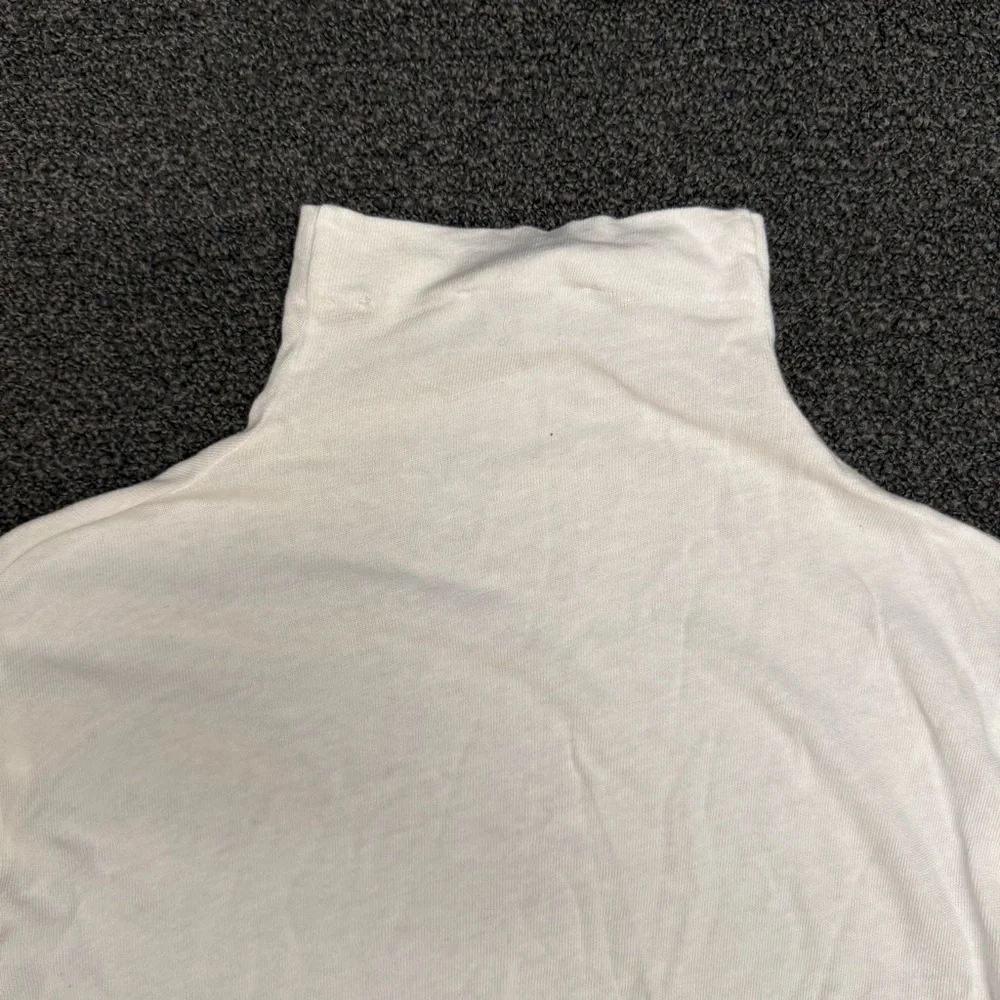 Vince Cotton Turtleneck in White - Picture 6 of 12